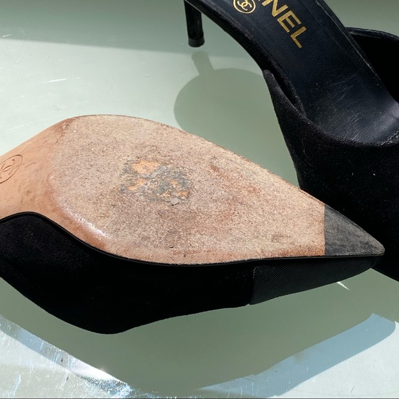 CHANEL Suede Cap Toe Interlocking CC Mules 7.5US - Picture 17 of 17